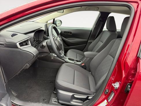 Used 2025 Toyota Corolla LE image 11