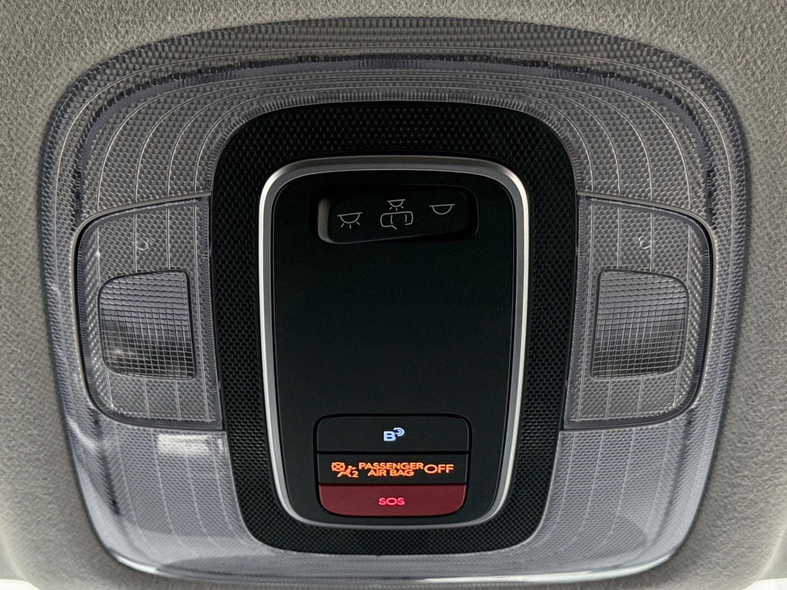 Used 2025 Hyundai Kona SEL AWD/4WD image 40