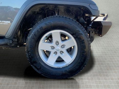 Used 2018 Jeep Wrangler Unlimited Sport S image 46