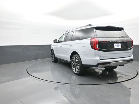 New 2026 Ford Expedition Platinum image 5