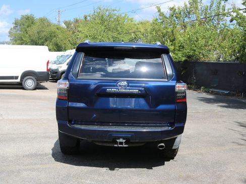 Used 2015 Toyota 4Runner SR5 RWD image 4