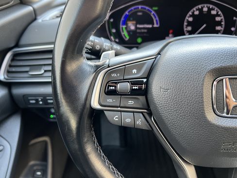 Used 2020 Honda Accord Touring image 28