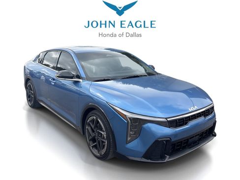 Used 2025 Kia K4 GT-Line image 1