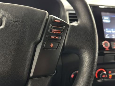 Used 2022 Nissan Frontier SV w/ Technology Package image 12