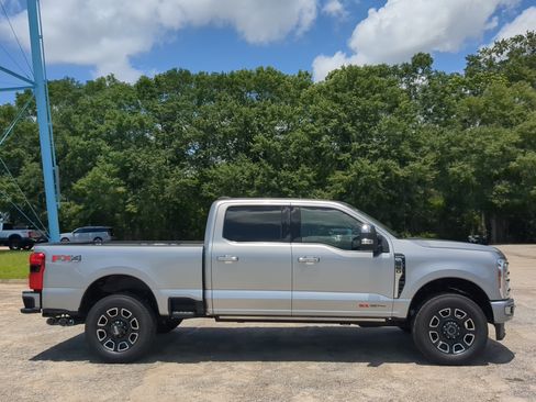 Used 2024 Ford F350 Platinum AWD/4WD image 2