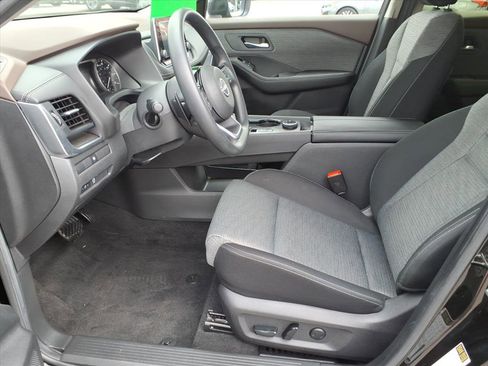 Certified 2023 Nissan Rogue SV image 8