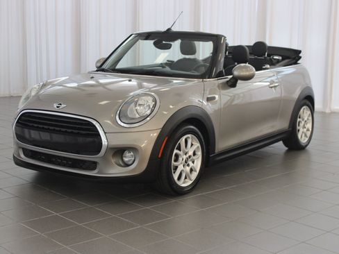 Used 2018 MINI Cooper Cooper image 18