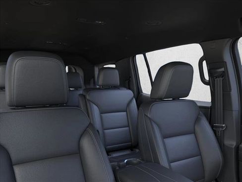 New 2026 Chevrolet Traverse LT w/ Midnight/Sport Edition FWD image 24