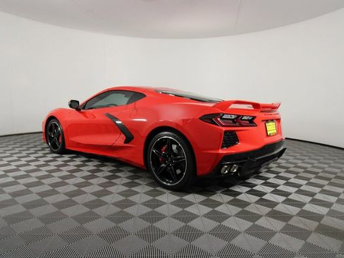Used 2021 Chevrolet Corvette Stingray w/ Z51 Performance Package image 3