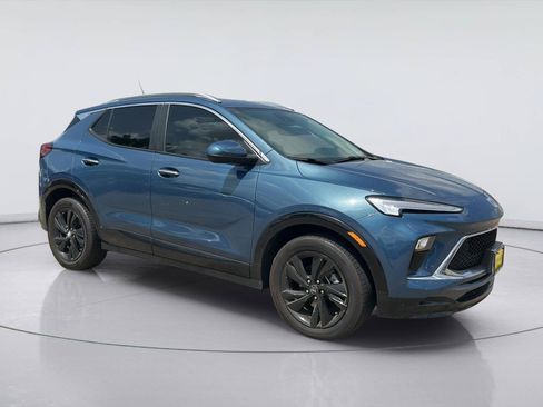 Used 2025 Buick Encore GX Sport Touring FWD image 1