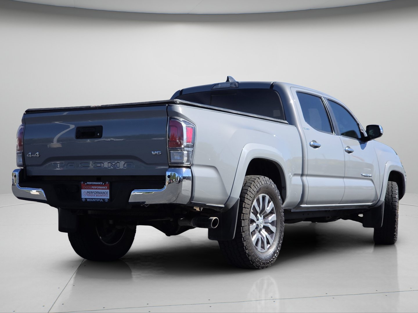 Used 2021 Toyota Tacoma Limited AWD/4WD image 25