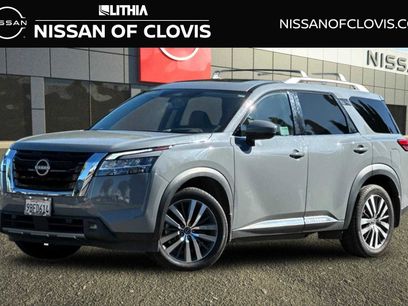 Used 2022 Nissan Pathfinder Platinum w/ Cargo Package