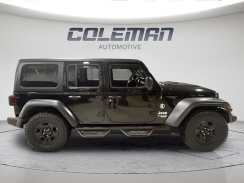 Used 2018 Jeep Wrangler Unlimited Sport image 8