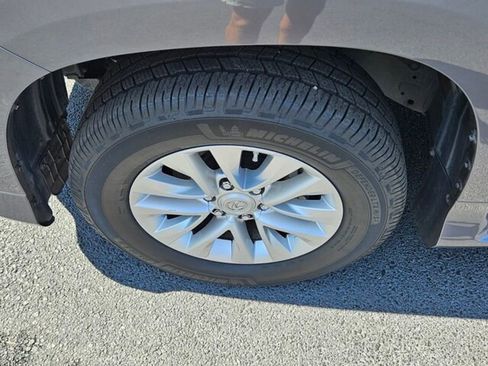 Used 2021 Lexus GX 460 Premium image 19