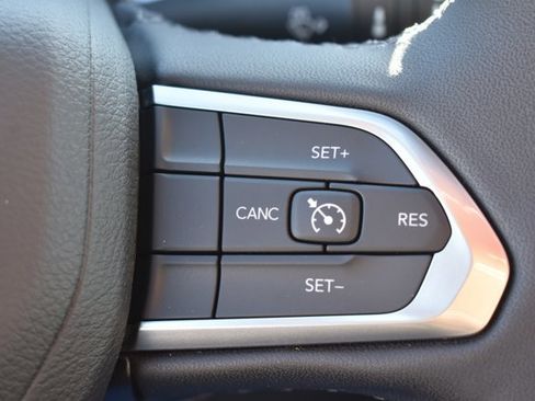 New 2026 Jeep Compass Latitude image 21