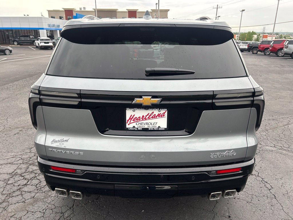 New 2026 Chevrolet Traverse High Country FWD image 6