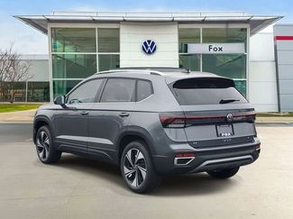 New 2026 Volkswagen Taos SE AWD/4WD video 3