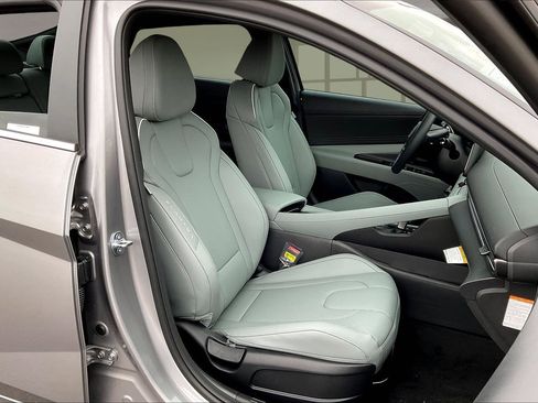 New 2026 Hyundai Elantra Limited image 11