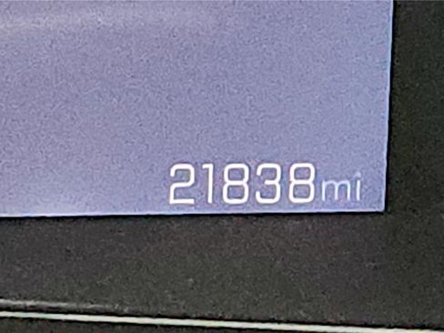 Used 2024 Chevrolet Colorado LT w/ LT Convenience Package image 23