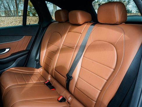 Used 2020 Mercedes-Benz GLC 300 4MATIC image 17