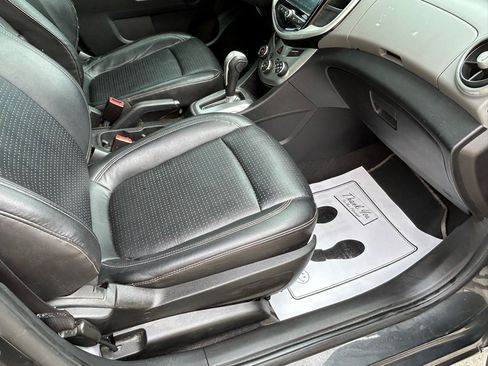 Used 2017 Chevrolet Sonic Premier FWD image 12