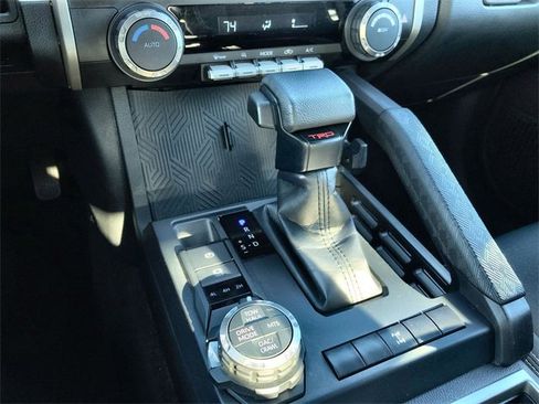 Used 2024 Toyota Tacoma TRD Off-Road image 19