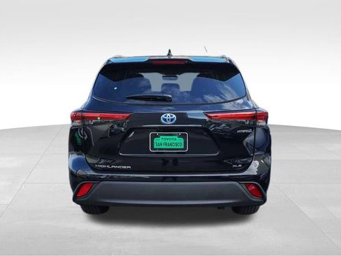 New 2026 Toyota Highlander XLE image 7