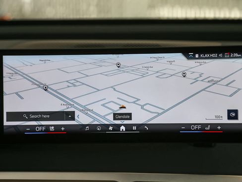 Used 2025 BMW iX xDrive50 image 11