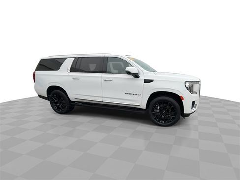 Used 2023 GMC Yukon XL Denali w/ LPO, Floor Liner Package image 2