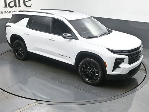 New 2026 Chevrolet Traverse LT w/ Midnight/Sport Edition FWD image 27