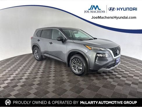 Used 2023 Nissan Rogue S image 1