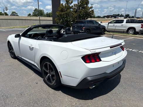 Used 2025 Ford Mustang Premium RWD image 12