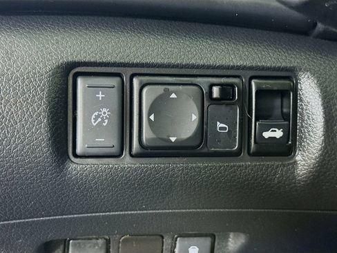 Used 2019 Nissan Sentra S FWD image 17