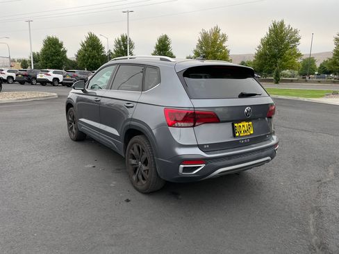 Used 2022 Volkswagen Taos SE AWD/4WD image 5