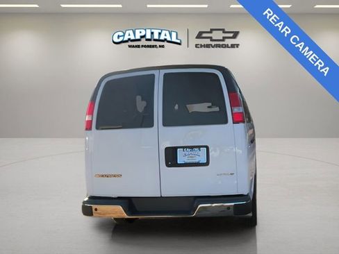 Used 2024 Chevrolet Express 3500 LT w/ LT Preferred Equipment Group RWD image 4