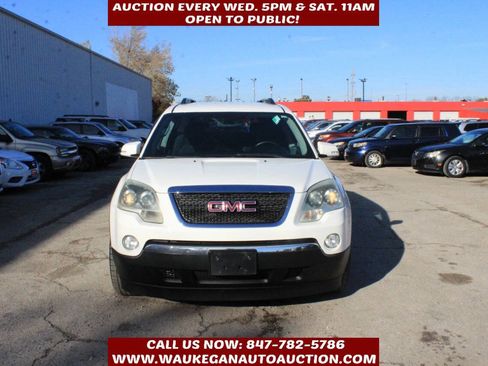 Used 2011 GMC Acadia SLE image 2