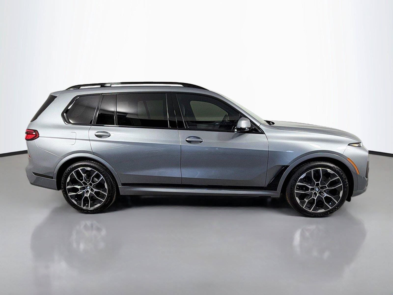 New 2027 BMW X7 xDrive40i w/ Executive Package AWD/4WD image 4