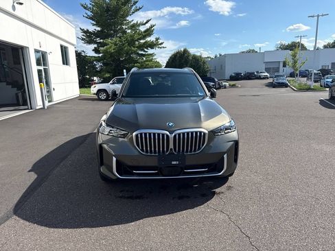 Used 2024 BMW X5 xDrive50e w/ Premium Package AWD/4WD image 8