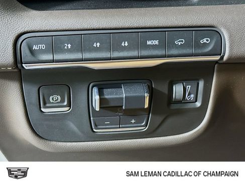 Used 2023 Cadillac Escalade ESV Sport w/ Touring Package AWD/4WD image 10