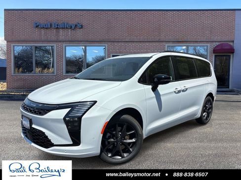 New 2027 Chrysler Pacifica Limited w/ S Appearance Package AWD/4WD image 1