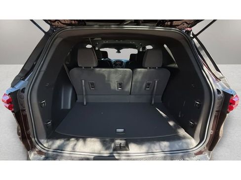 Used 2023 Chevrolet Traverse LT FWD image 32