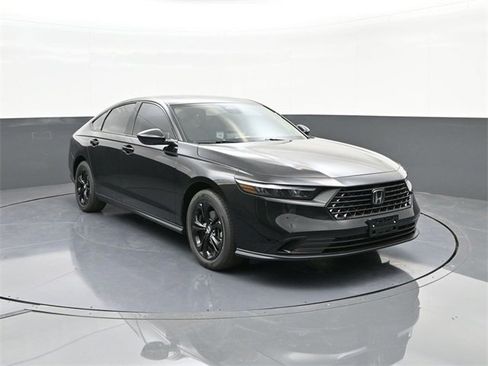 New 2025 Honda Accord SE image 19