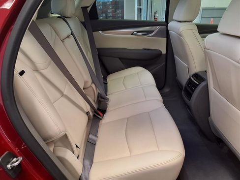 Certified 2022 Cadillac XT5 Premium Luxury image 13