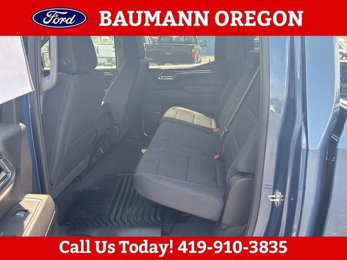 Used 2024 Chevrolet Silverado 1500 LT AWD/4WD image 8