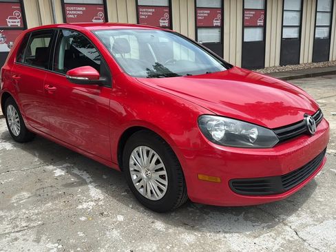 Used 2013 Volkswagen Golf 4-Door FWD image 3