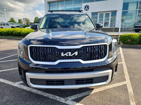 Used 2024 Kia Telluride EX w/ EX Captain's Chair Package FWD image 8