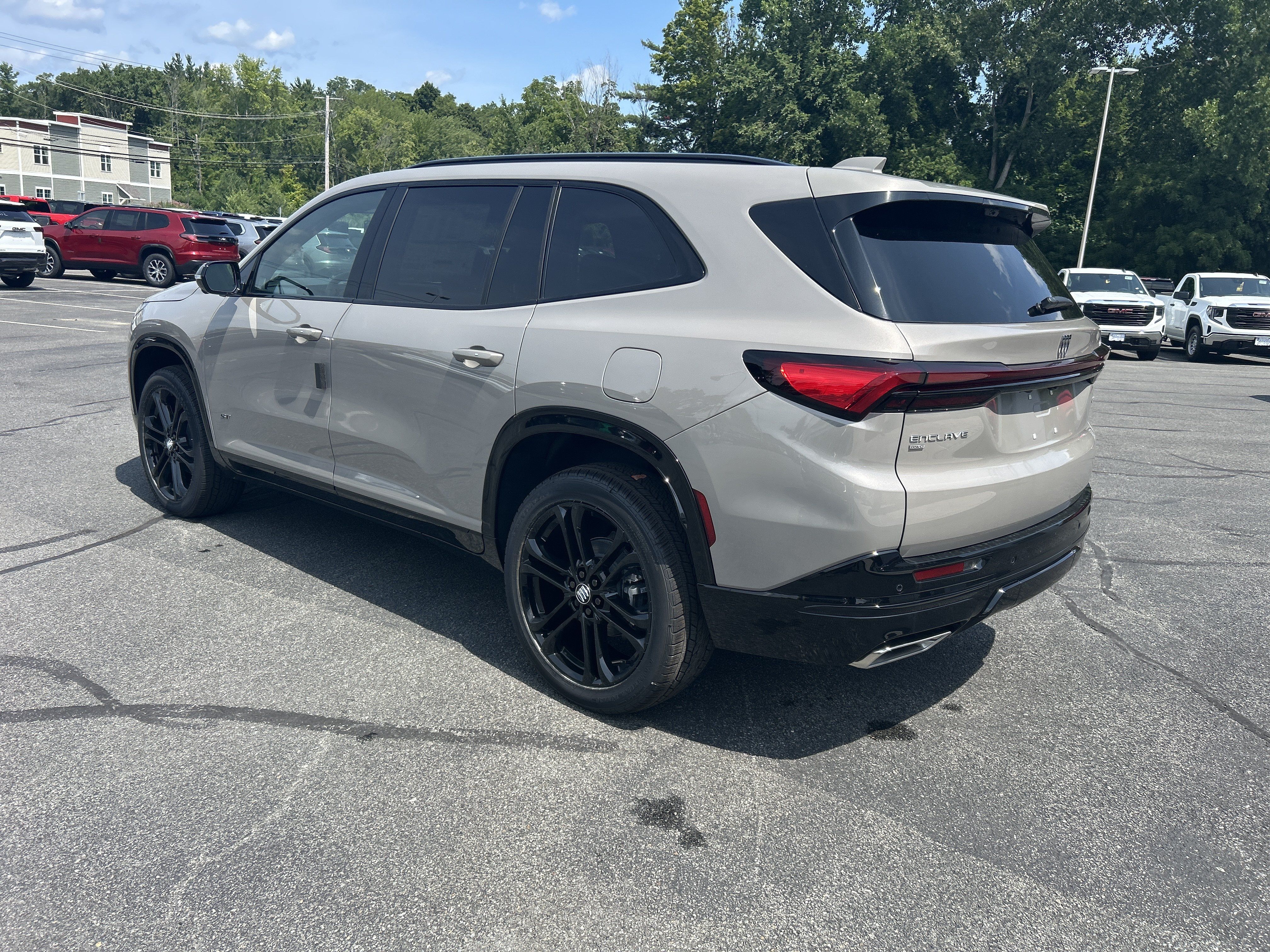 Used 2026 Buick Enclave Sport Touring w/ Power Package AWD/4WD image 29