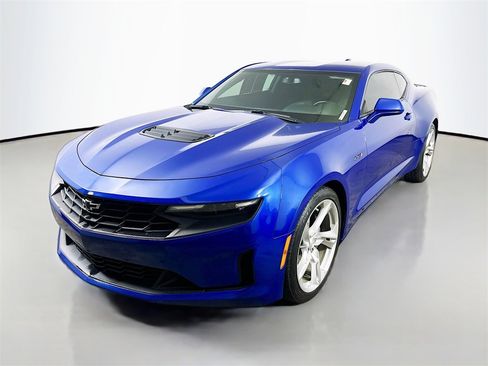 Used 2020 Chevrolet Camaro LT image 3