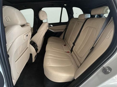 Used 2022 BMW X5 xDrive40i w/ Premium Package image 14