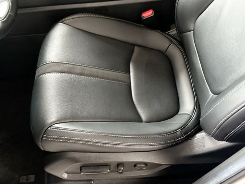Used 2025 Honda Pilot EX-L image 17